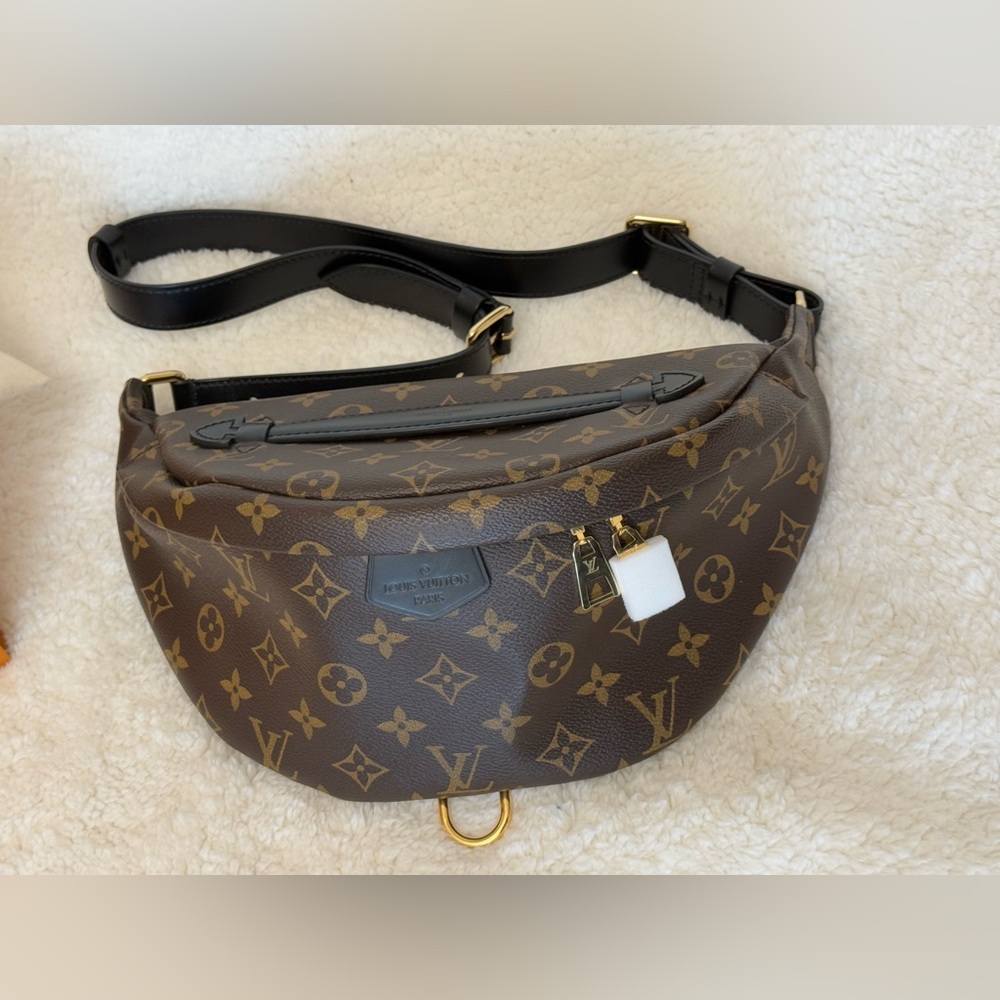 Limited Edition Louis Vuitton World tour Monogram Bumbag - rare find!!!